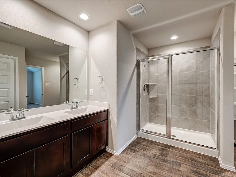 1710 Goose Island Ln — Photo 43