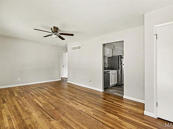 3rd image of 11353 Birmingham Ct