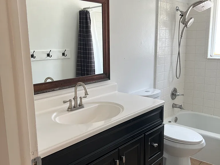 648 S 950 W — Photo 6
