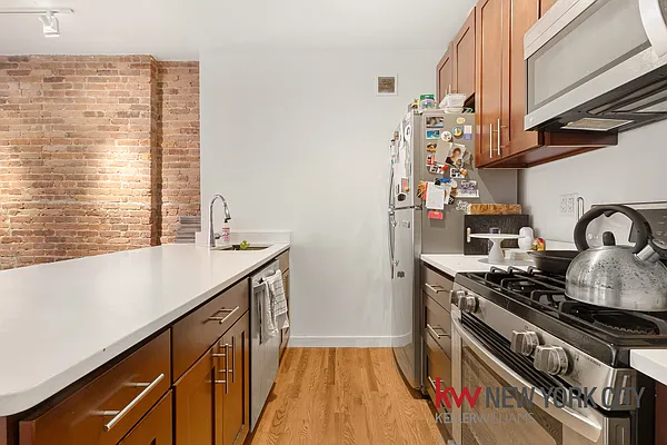 Rented by Keller Williams NYC | media 28