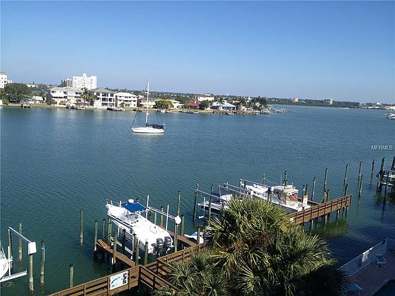 4th image of 656 Bayway Blvd APT 5