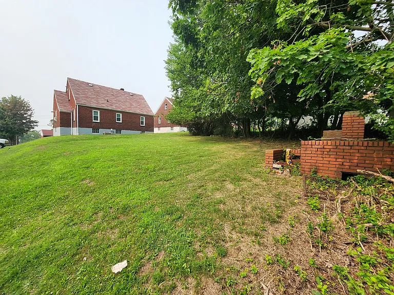 824 Oak St — Photo 26