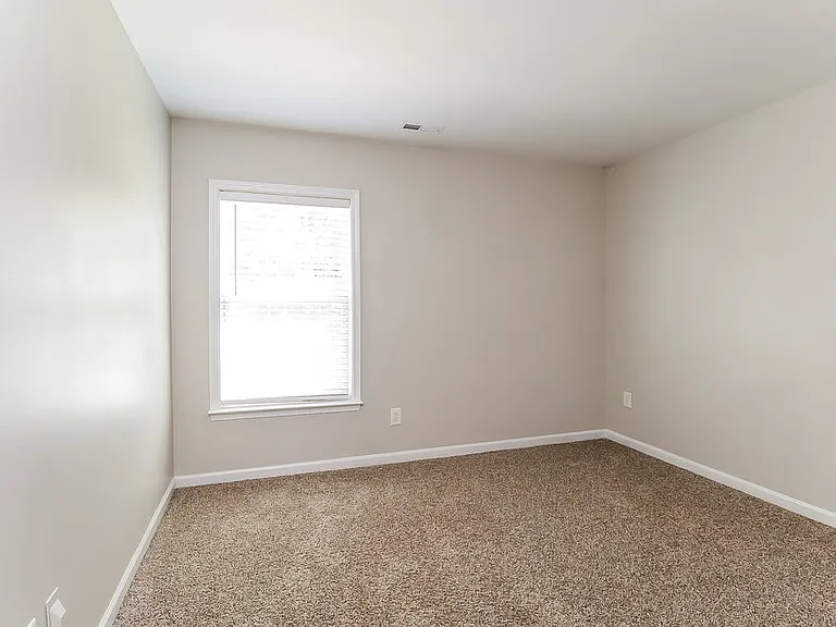 1115 Jade Glen Dr — Photo 13
