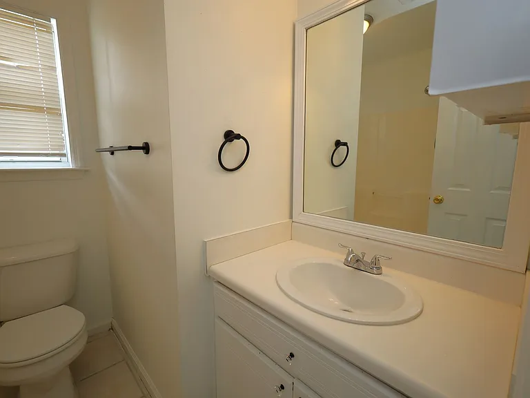 4220 Wilshire Dr — Photo 11