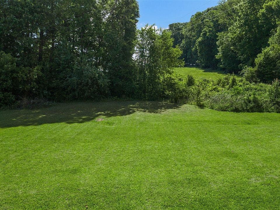 1st image of 310 Autumn Ridge Rd