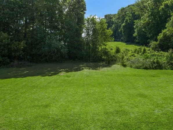 310 Autumn Ridge Rd, Glasgow, KY 42141