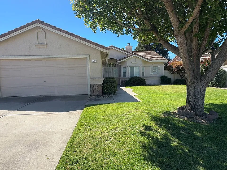 1437 Ranch House Ct
