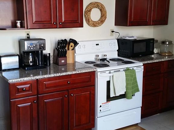 3rd image of 1938 W Chicago Ave #2