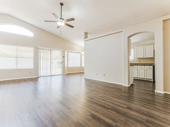 4th image of 4255 E Balsam Ave