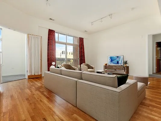 1935 S Archer Ave #215 — Photo 14