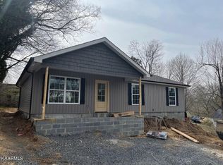 825 Rogers North St, Clinton, TN 37716