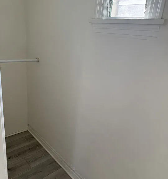 243 1/2 N Swall Dr — Photo 6