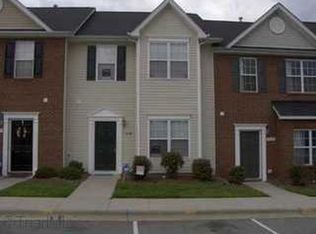 1848 Olivers Crossing Cir, Winston Salem, NC 27127