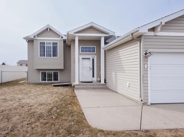 4241 17th St S, Moorhead, MN 56560
