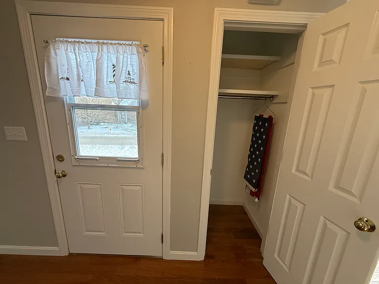 44 John Howland Dr — Photo 9