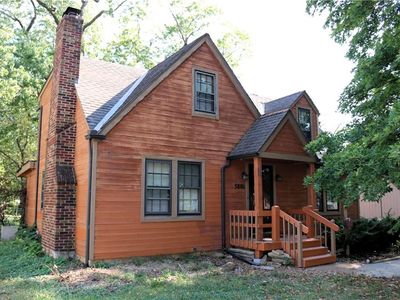 5801 Woodward St, Overland Park, KS, 66202