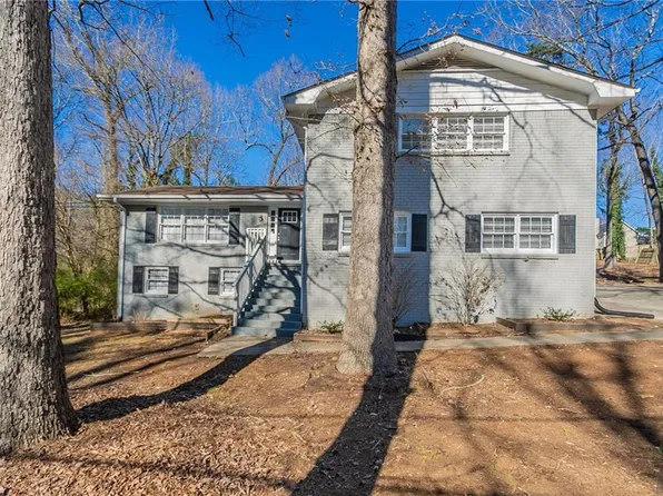 2668 Woodfen Dr, Ellenwood, GA 30294