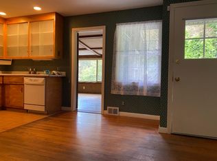 101 Hancock Dr, Syracuse, NY 13207