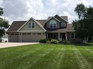 1607 Briar Ln, Rochester, IN 46975