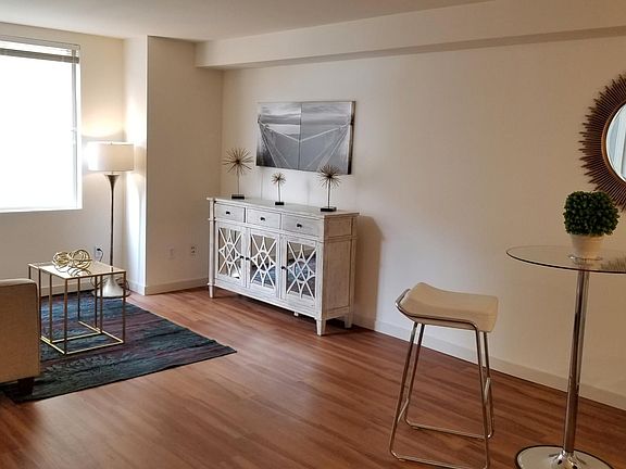 5th image of 221 1st St #64chj2s2k