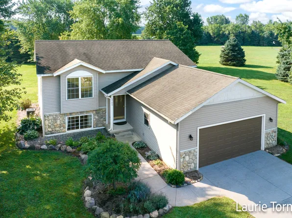 2762 Otuna Ct, Dorr, MI 49323