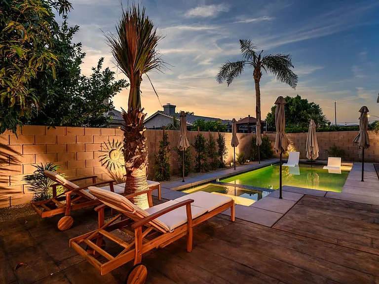 Buckskin Cir — Photo 9