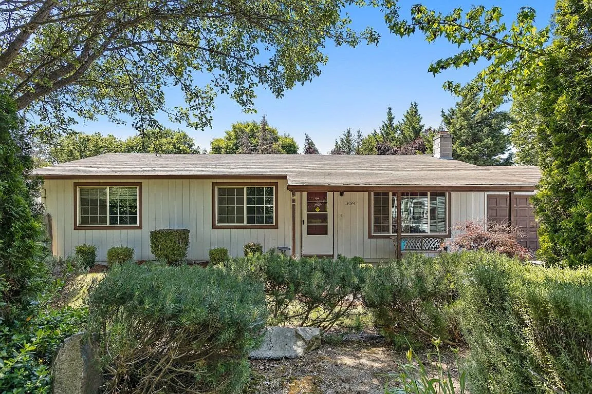 3093 Connell Ave photo 1