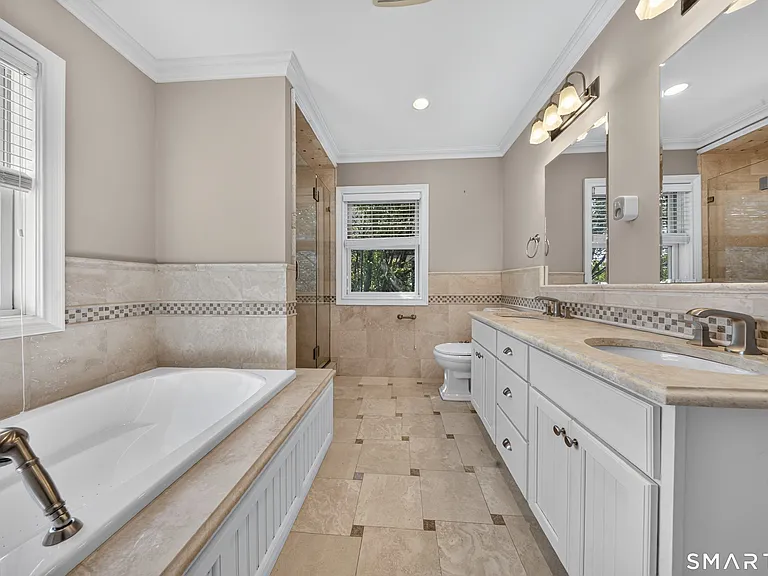 88 Maple Tree Ave #E — Photo 15