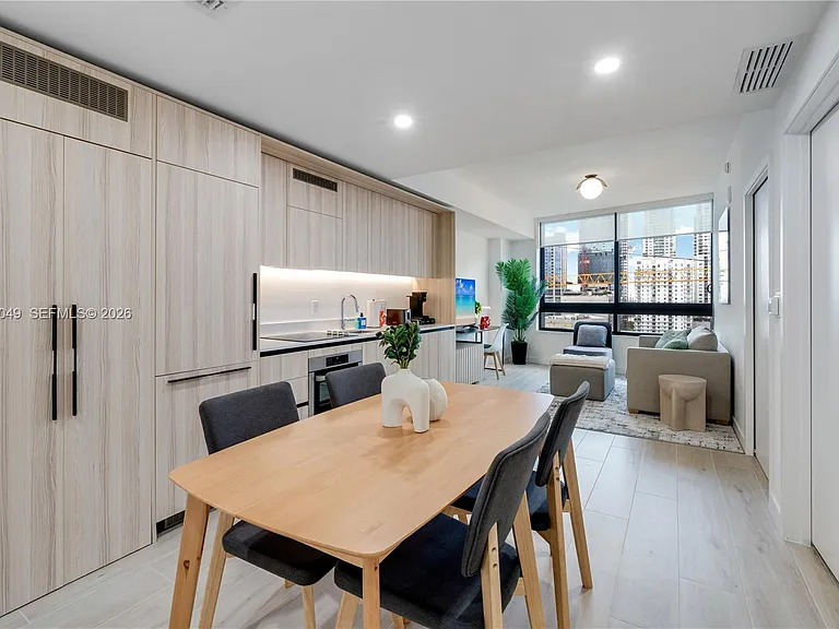 225 N Miami Ave #1707 — Photo 10