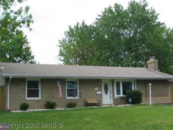 1028 S Ironwood Rd, Sterling, VA 20164