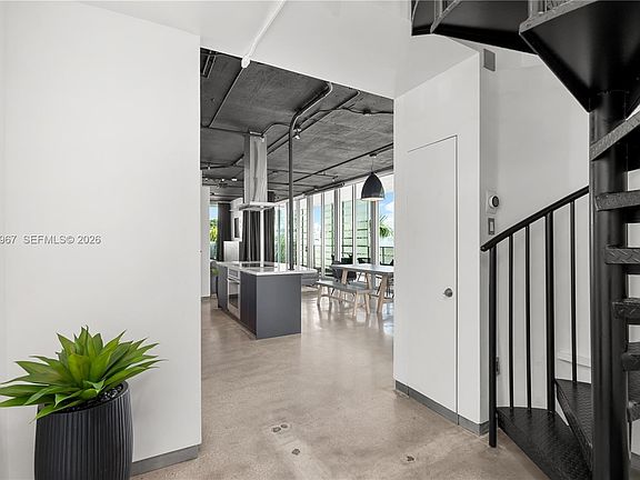 3rd image of 1700 Meridian Ave APT 501