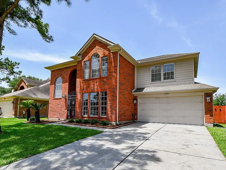 11707 Turtle Lake Dr — Photo 2