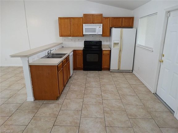 4th image of 4540/4542 25th St SW