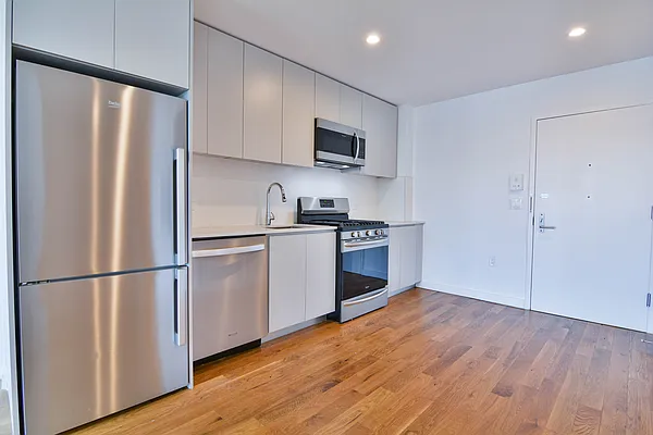 Rented by Corcoran | media 14