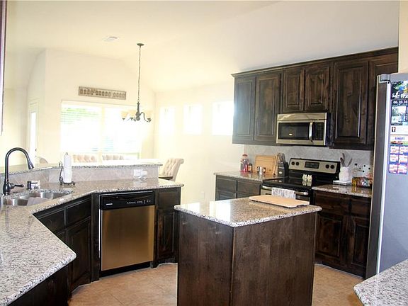 5th image of 6333 Lakeside Dr