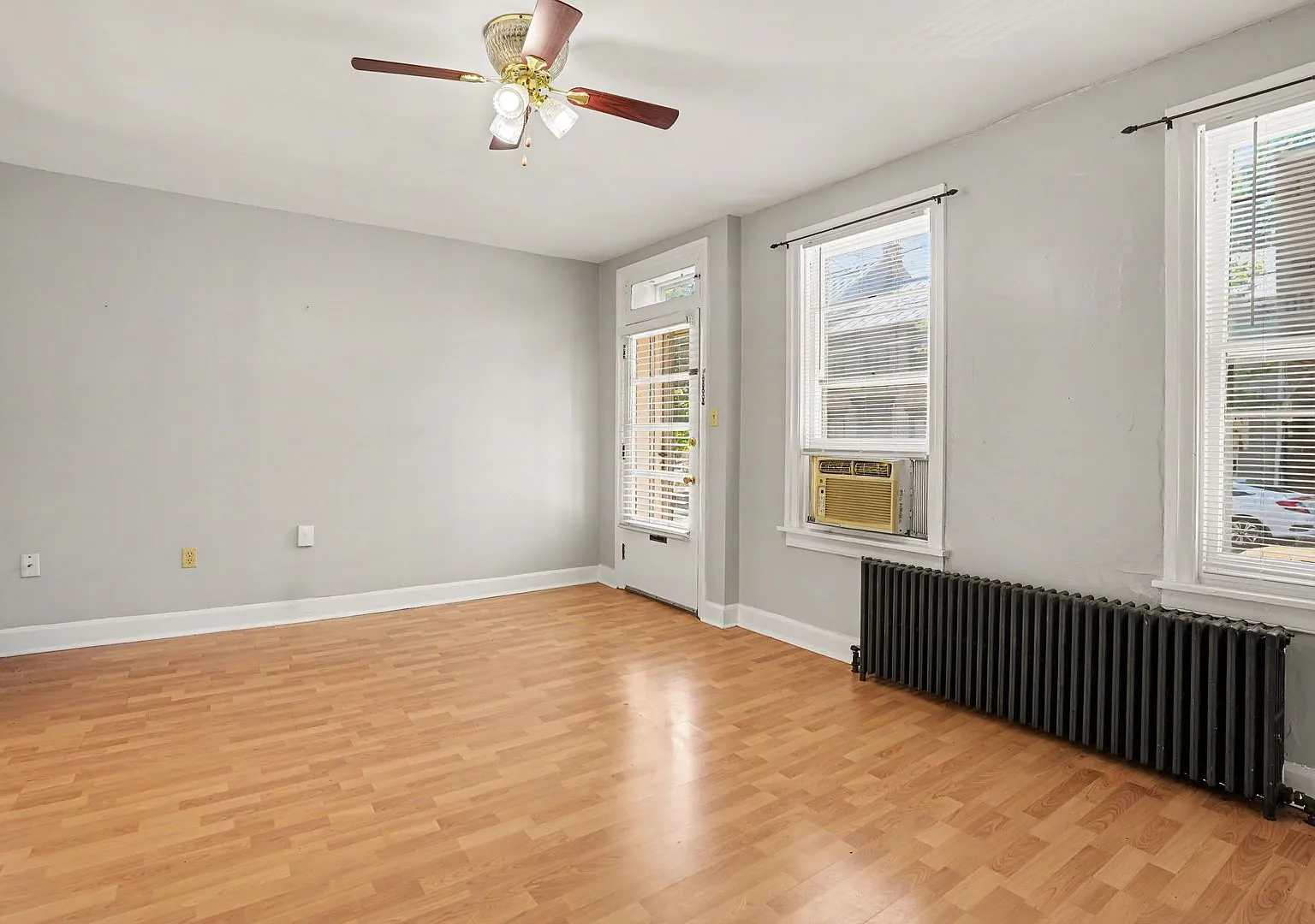 3 Bedroom Home in Carlisle — Photo 3