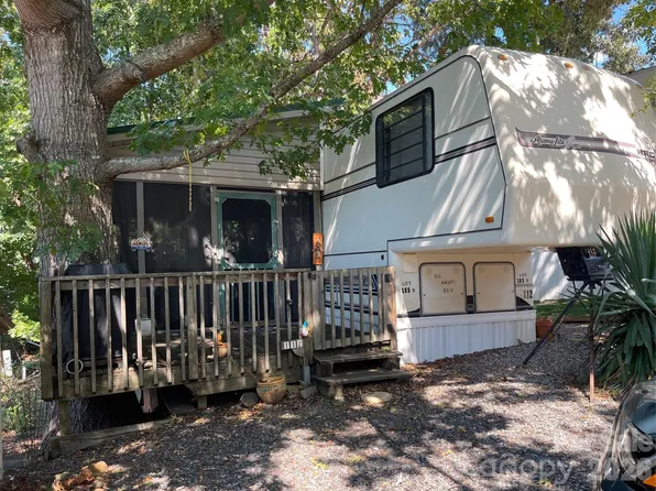 112 Deerfield Ln #185B, New London, NC 28127