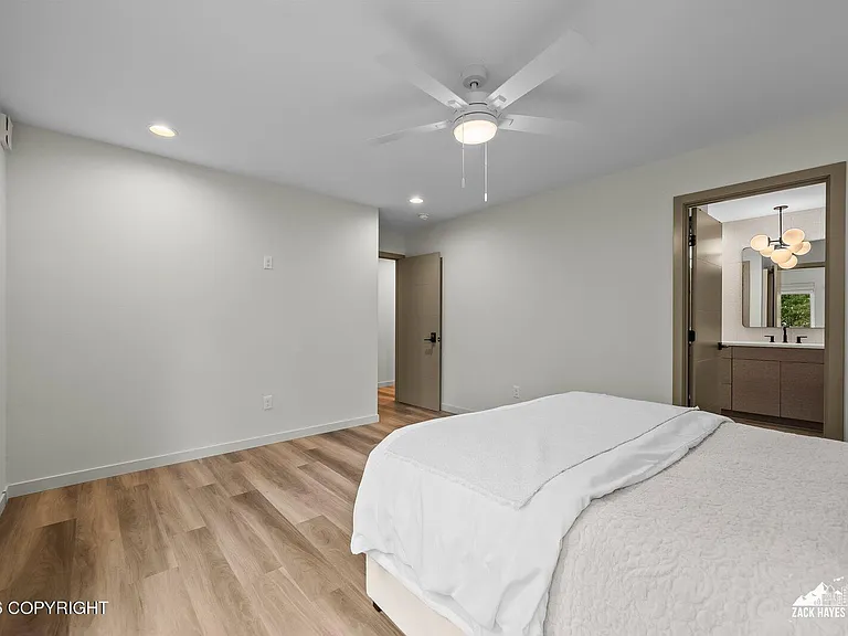 1785 Evangeline Ln — Photo 27