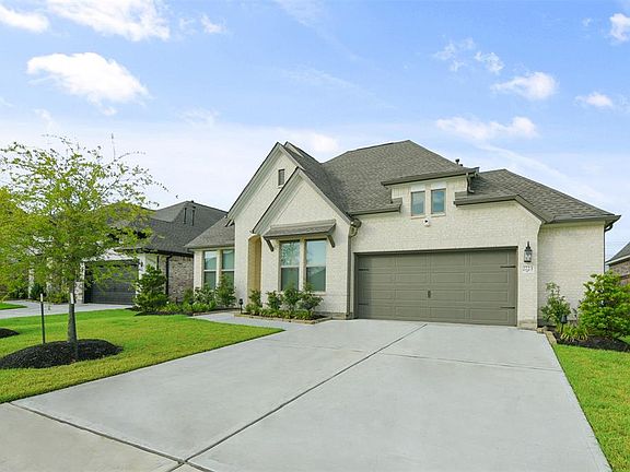 2nd image of 2723 Lakeside Shore Drive