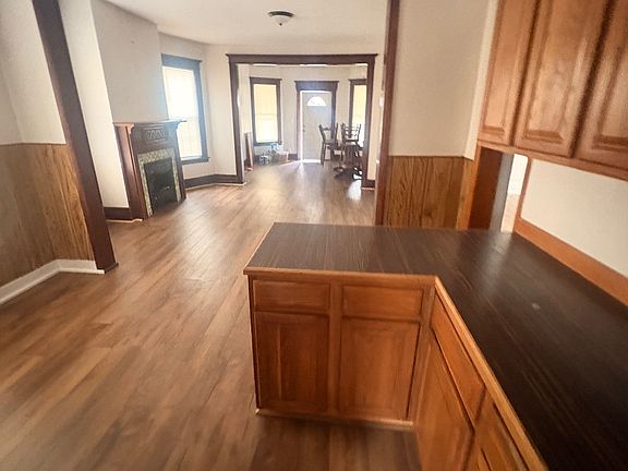 2nd image of 107 Thorndale Ter Unit 1