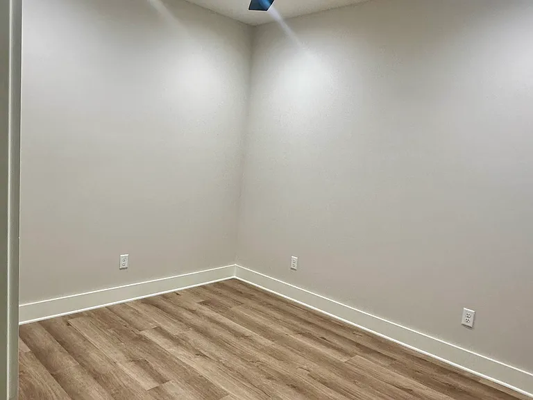 15 Vine St NE #15 — Photo 13