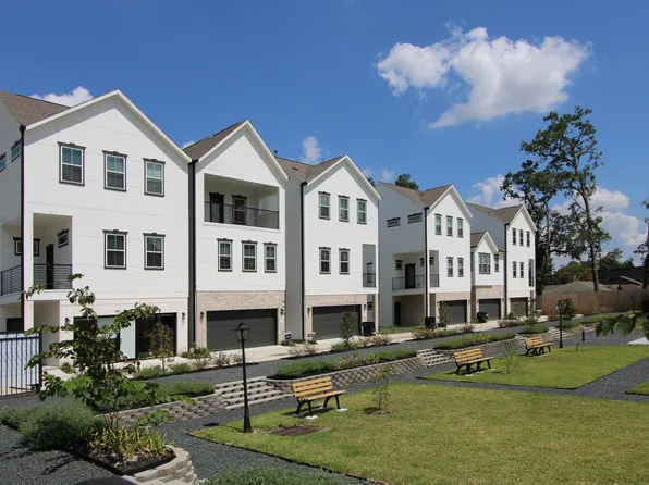 Homes Available Soon, Commons at Ella Forest