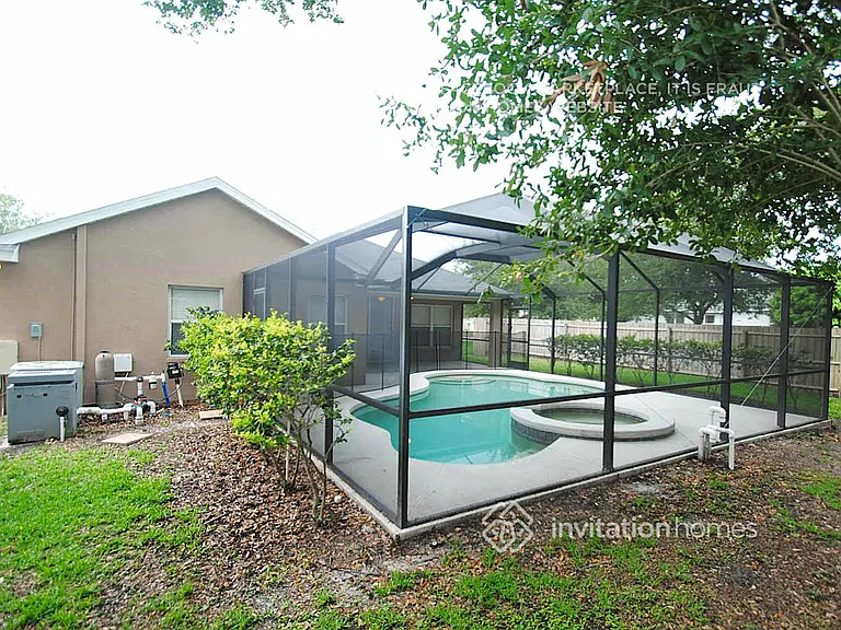 4704 Whispering Wind Ave — Photo 15