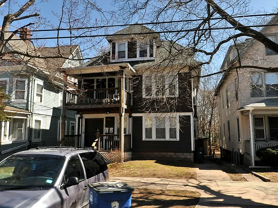 375 Norton St #3