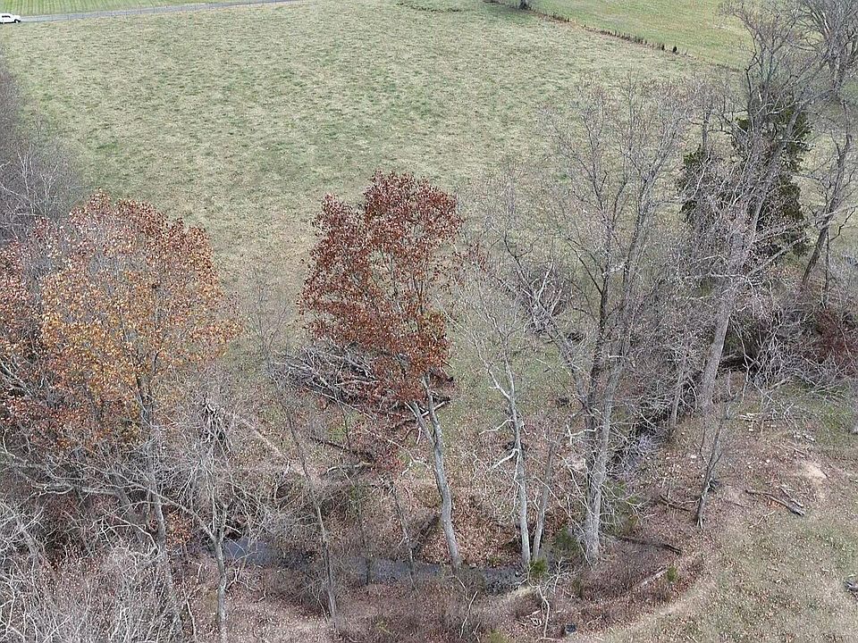 1st image of 216 W Bernard Rd