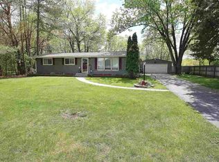 5349 Pine Ln, Roscoe, IL 61073