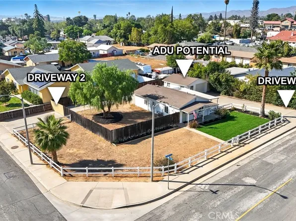 992 Park Ave, Calimesa, CA 92320