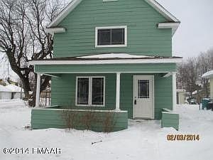 1st image of 102 4th St NE