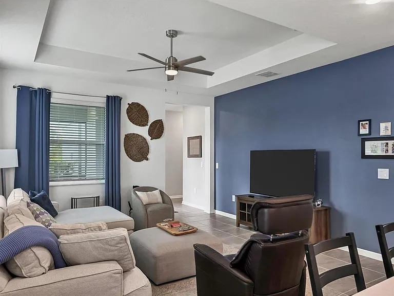 7724 Saloon Ln — Photo 6