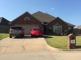 422 Westchester Ct, Ada, OK 74820